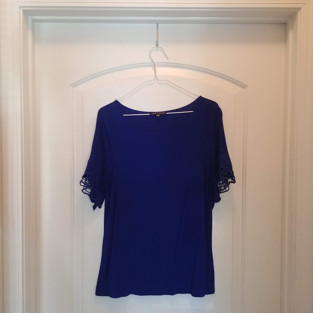 Cable and Gauge Medium Flowing Blue Top